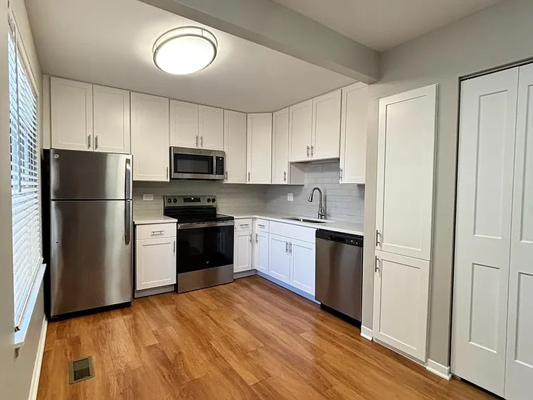 Savannah Trace Apartments — Photo 45