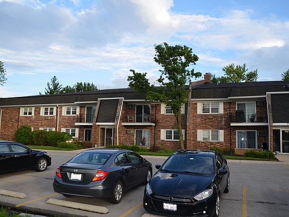 2nd image of 2431 Ogden Ave APT 5