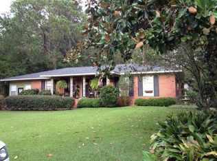 368 N Lanier St, Lyons, GA 30436