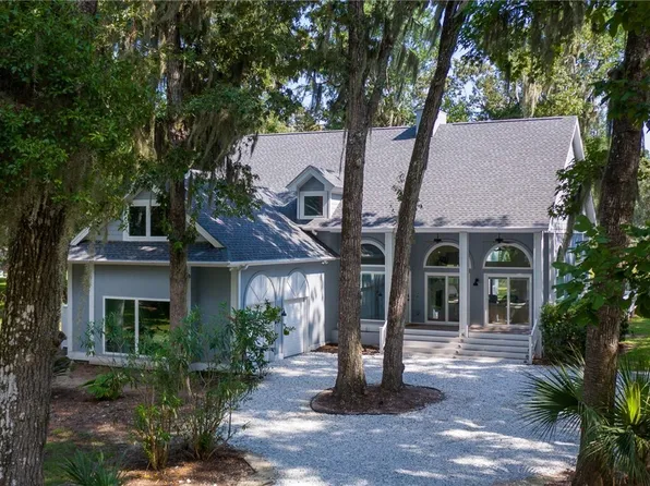 61 Forest Lake Dr, Daufuskie Island, SC 29915