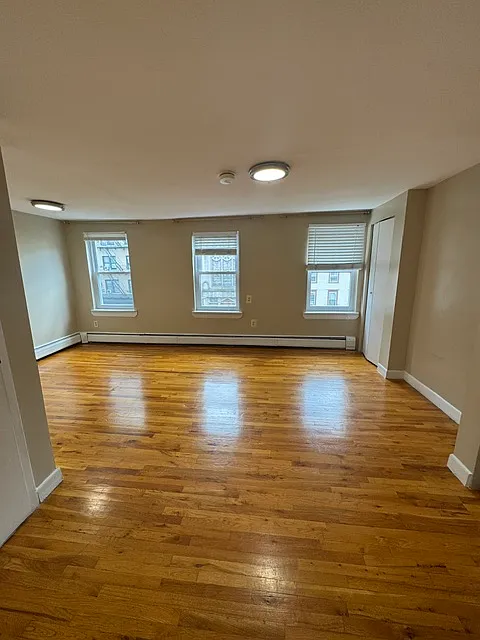 1 bed, $2,500 — Photo 4