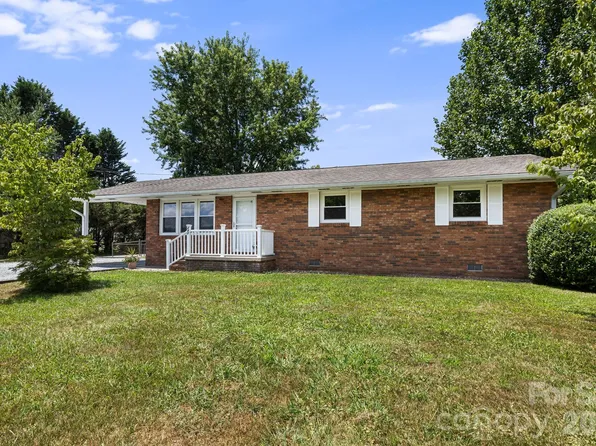 490 Ecusta Rd, Brevard, NC 28712
