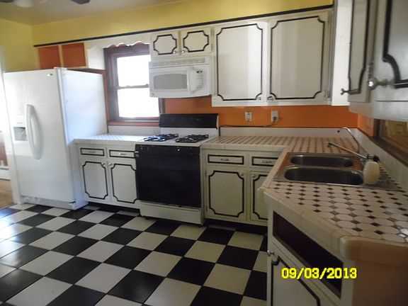 5th image of 1104 Plaza Dr