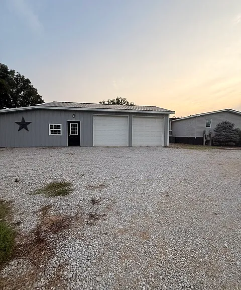 726 Cash Dollar Cove Rd — Photo 1