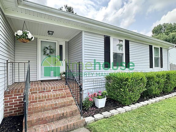 2nd image of 5 Baywood Ln