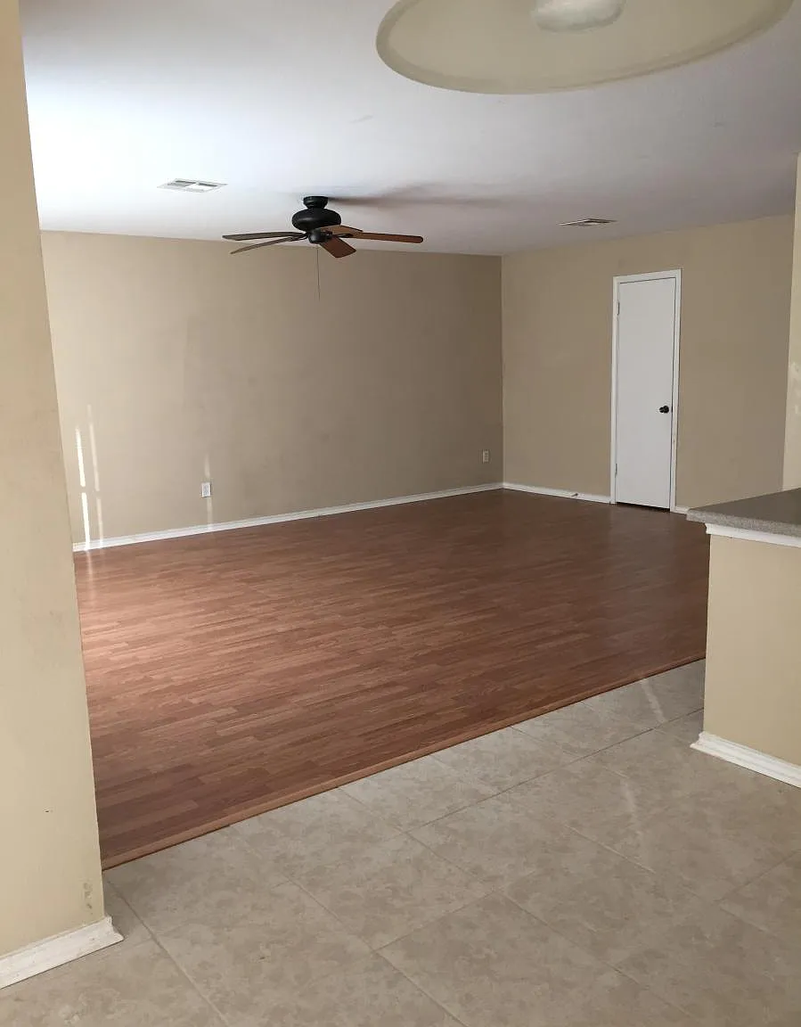 4 bed, 2.5 bath, 2640 sqft, $2,200 — Photo 4