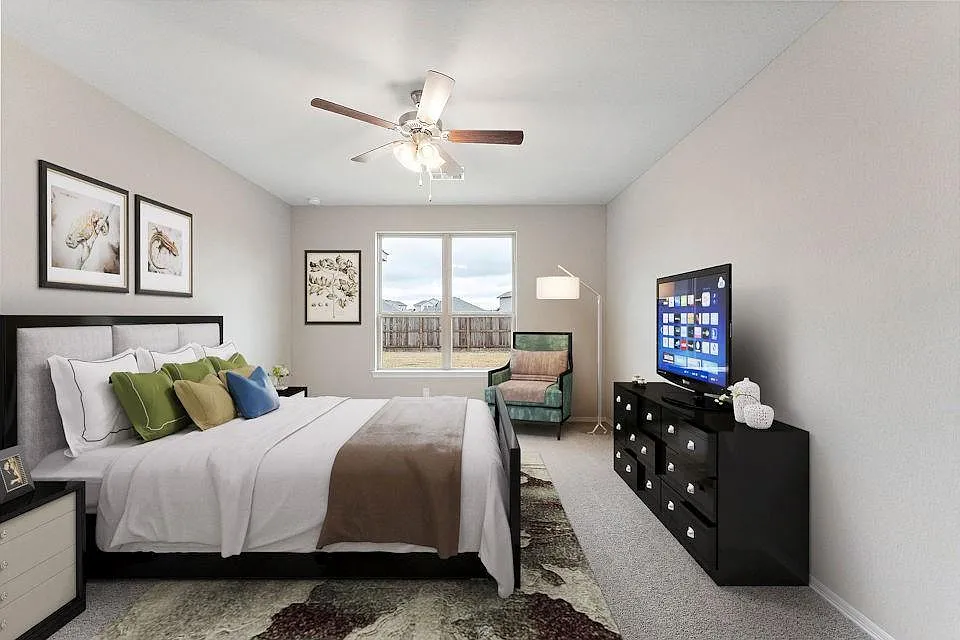 4 bed, 2.5 bath, 2299 sqft, $2,850 — Photo 4