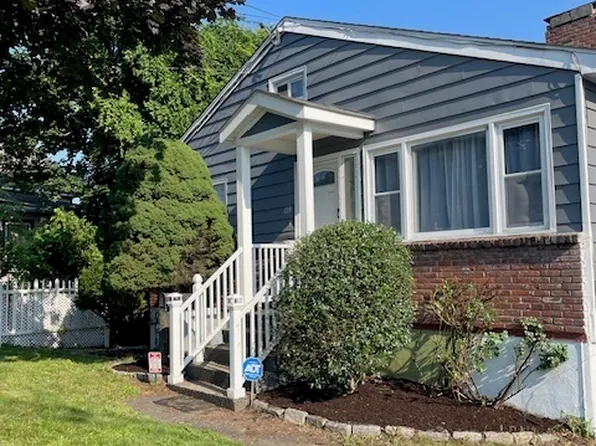 159 Triangle Street, Danbury, CT 06810