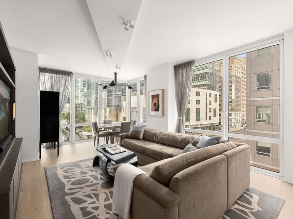 10 W End Ave APT 4B, New York, NY 10023