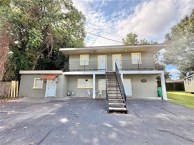 1 bed, 1.0 bath, 800 sqft, $895 — Photo 1