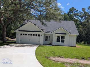 337 Island Dr, Midway, GA 31320