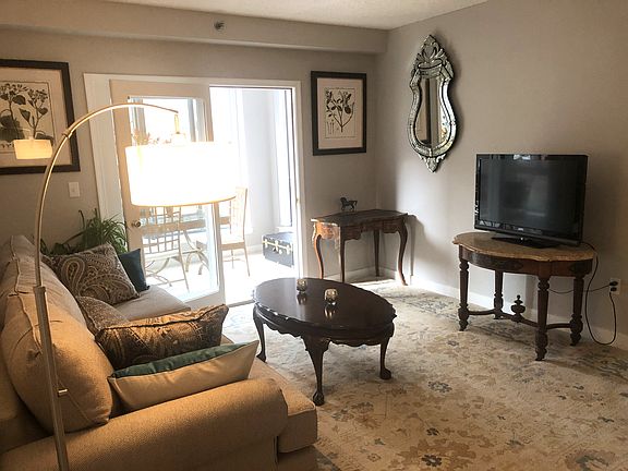 4th image of 1045 N Utah St APT 204