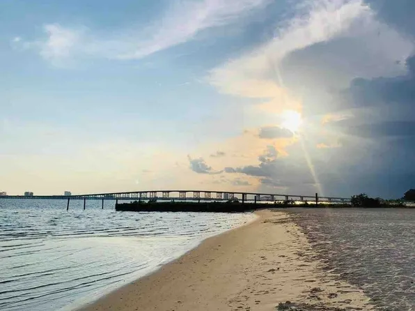 (undisclosed Address), Gulfport, MS 39501