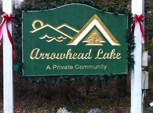 20 Maxatawny Dr, Pocono Lake, PA