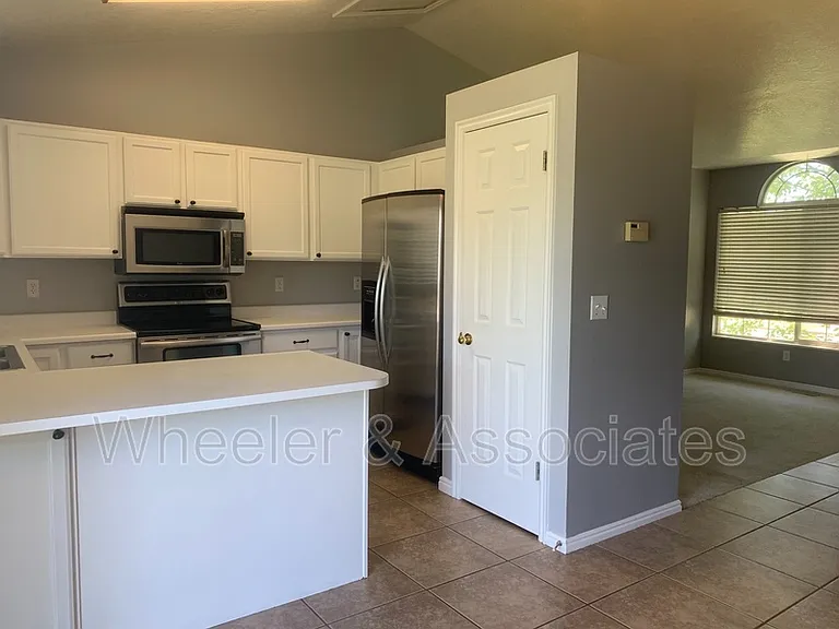 1157 N 2675 W — Photo 8