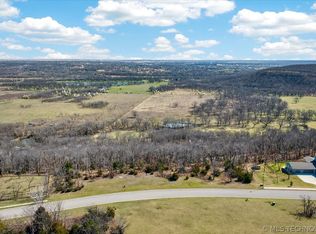 2632 Mountain Rd, Bartlesville, OK 74003