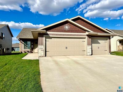 2720 S Lana Dr, Sioux Falls, SD, 57106