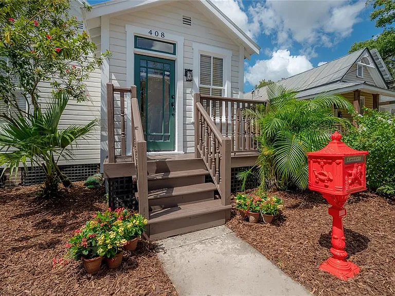 408 E Amelia Ave — Photo 33