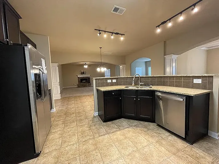 6069 Reynolds Cir — Photo 18