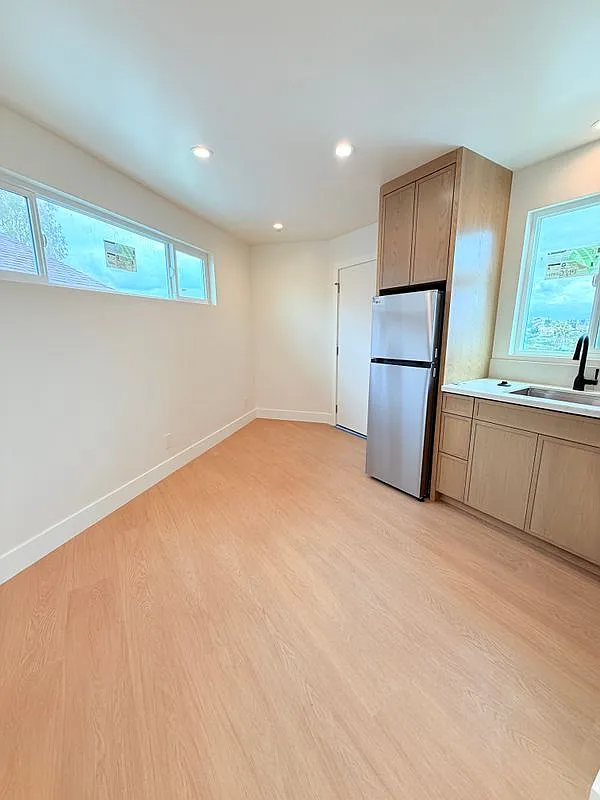 1 bed, 1.0 bath, 400 sqft, $1,890 — Photo 3