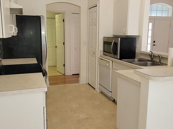 5th image of 2157 Sans Souci Ave SE