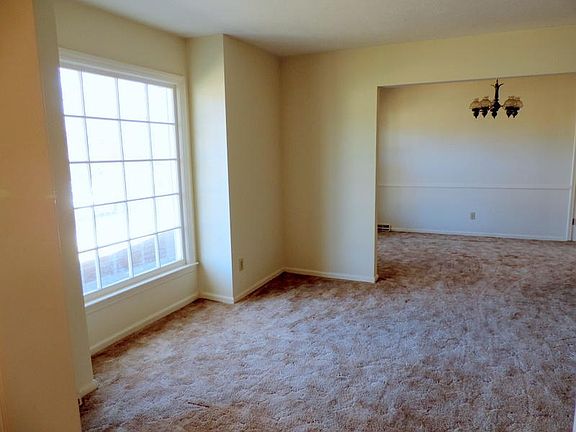5th image of 3251 S Glenhaven Ave
