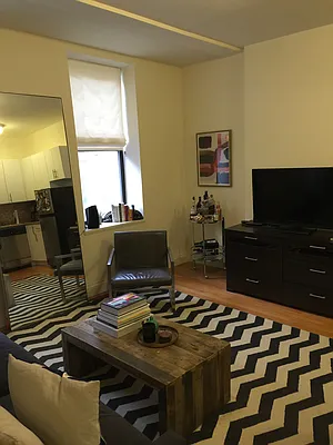 Rented by Flatiron Real Estate Advisors LLC | media 18