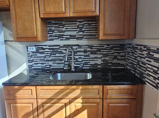 82 21st St APT 4, Irvington, NJ 07111