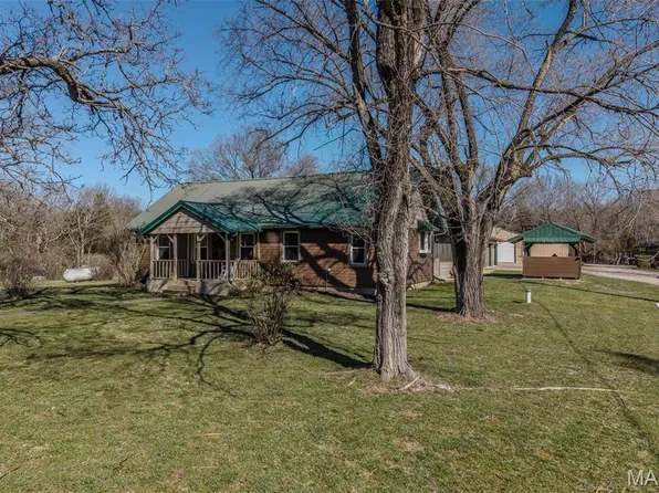 20677 Bend Rd, Crocker, MO 65452