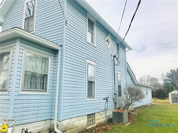 2nd image of 405 Fernwood Ave