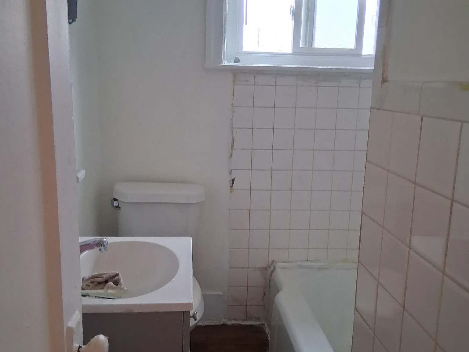 3524 Kensington Ave — Photo 3