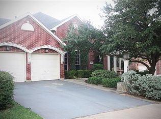909 Tennison Dr, Euless, TX 76039
