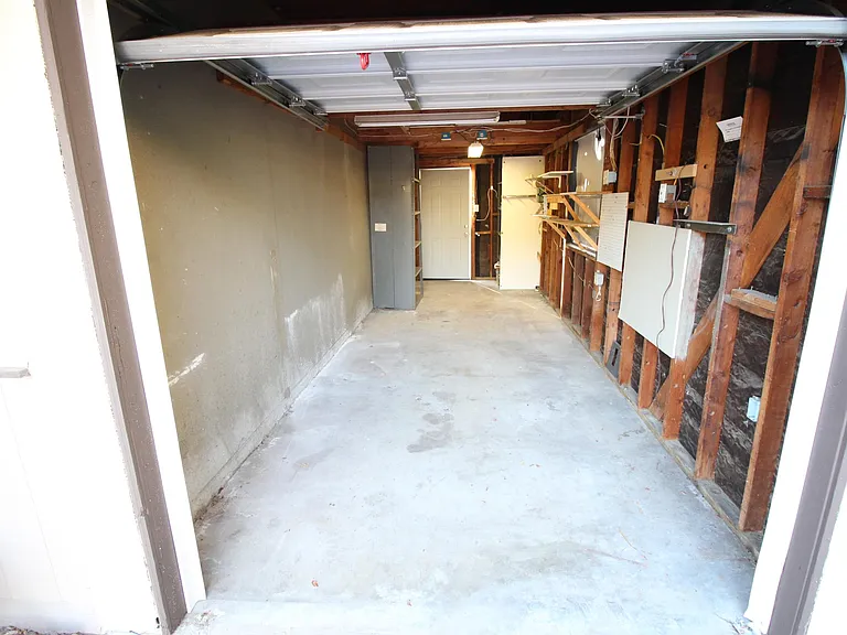 5574 Camber Dr — Photo 18