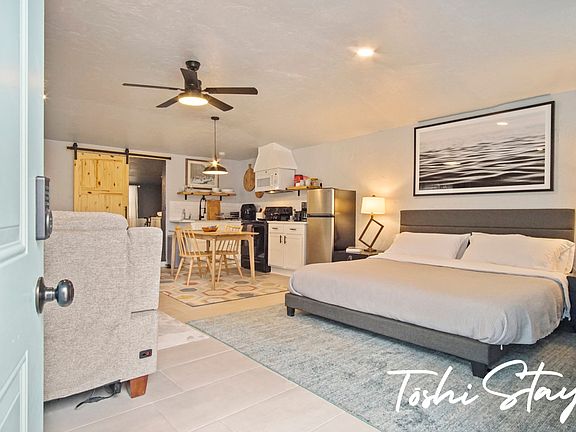 2nd image of 1604 NW 40th St #1604