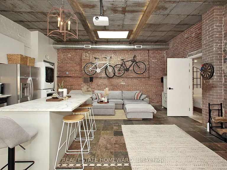 147 Boston Ave — Photo 4