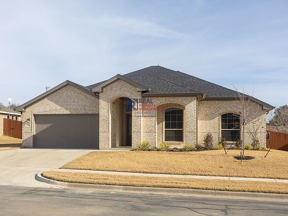 3rd image of 124 Mesa Dr