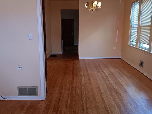 2nd image of 5152 S Trumbull Ave #1