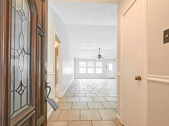2nd image of 16027 Surrey Woods Dr