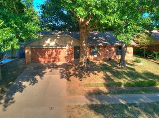 8007 S Date Pl, Broken Arrow, OK 74011
