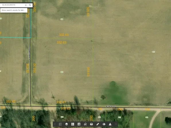 21 S Sullivan Ln, Newaygo, MI 49337