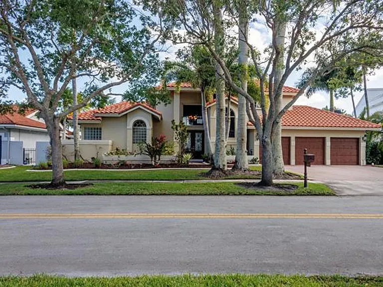 18142 NW 15th Ct #0 — Photo 2