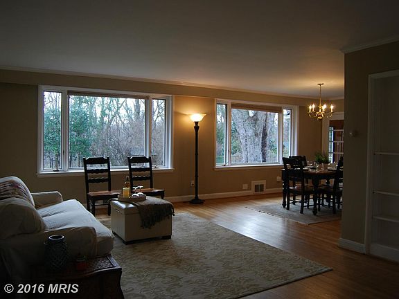 2nd image of 9716 Parkwood Dr
