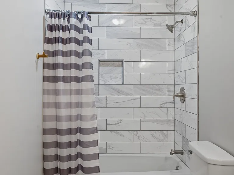 815 Ashlawn Pl — Photo 13