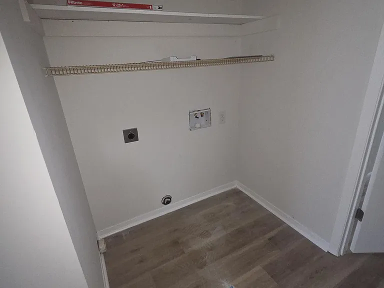 658 S Roberts Ave #13 — Photo 6