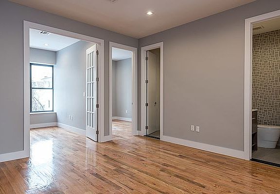 4th image of 465 Rogers Ave #2