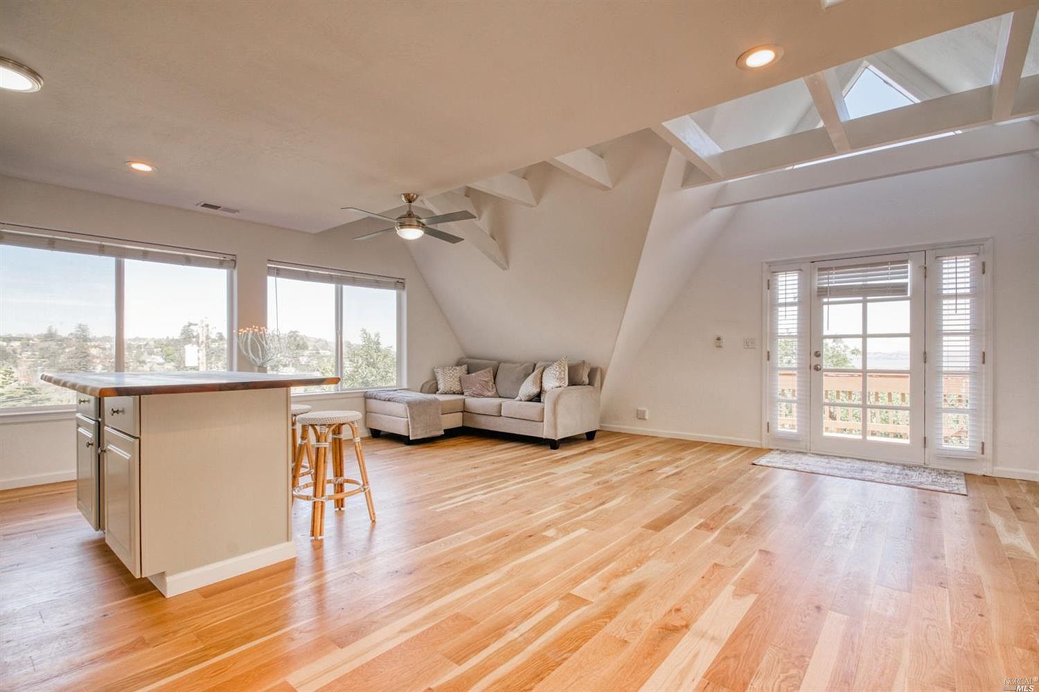 271 Corte Madera Ave APT 4, Corte Madera, CA 94925 Zillow