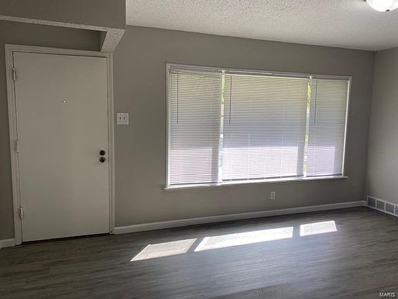 2nd image of 10123 Tamworth Dr