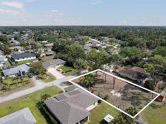 3rd image of 18250 OAK RD