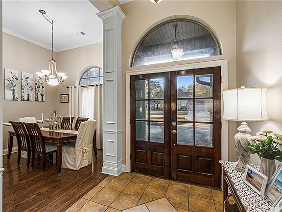 5th image of 373 Autumn Lakes Rd