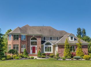 5 Stone Mill Dr, Pittstown, NJ 08867